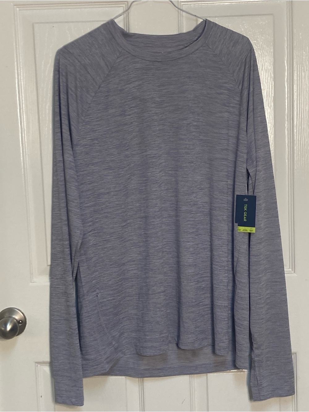 tek gear Men's Long-Sleeve Crew Neck Shirt - Light Gray